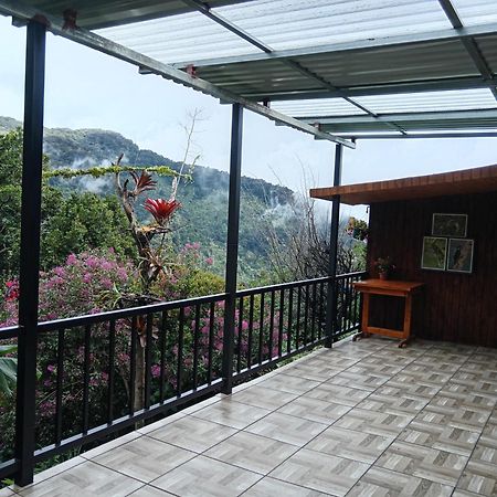Miriam'S Quetzals Lodge San Gerardo de Dota Exterior photo